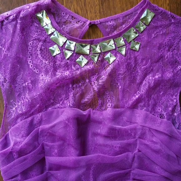 Bebe Dress - Picture 2 of 5